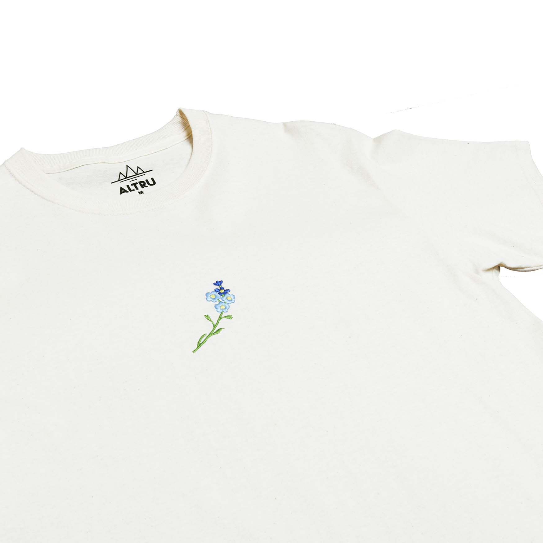 Altru men ivory t-shirt small forget me not flower embroidery on front chest close up front